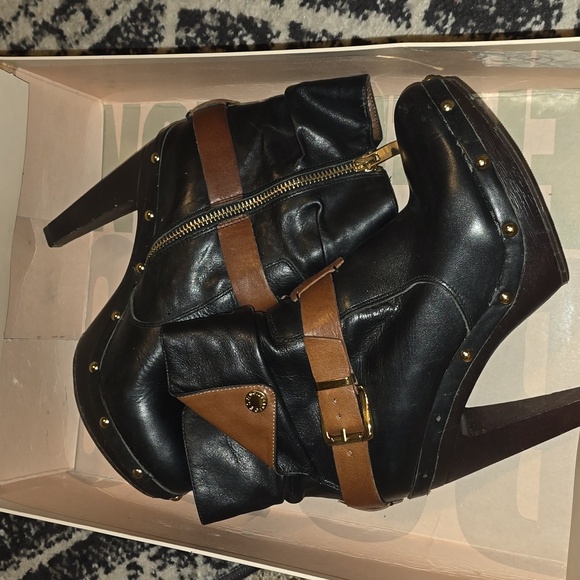 Booties - Picture 3 of 6